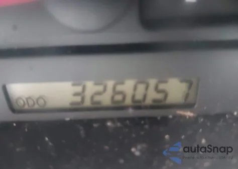 2004 Toyota Camry Le z USA, uszkodzony, nr VIN 4T1BE32K34U848149